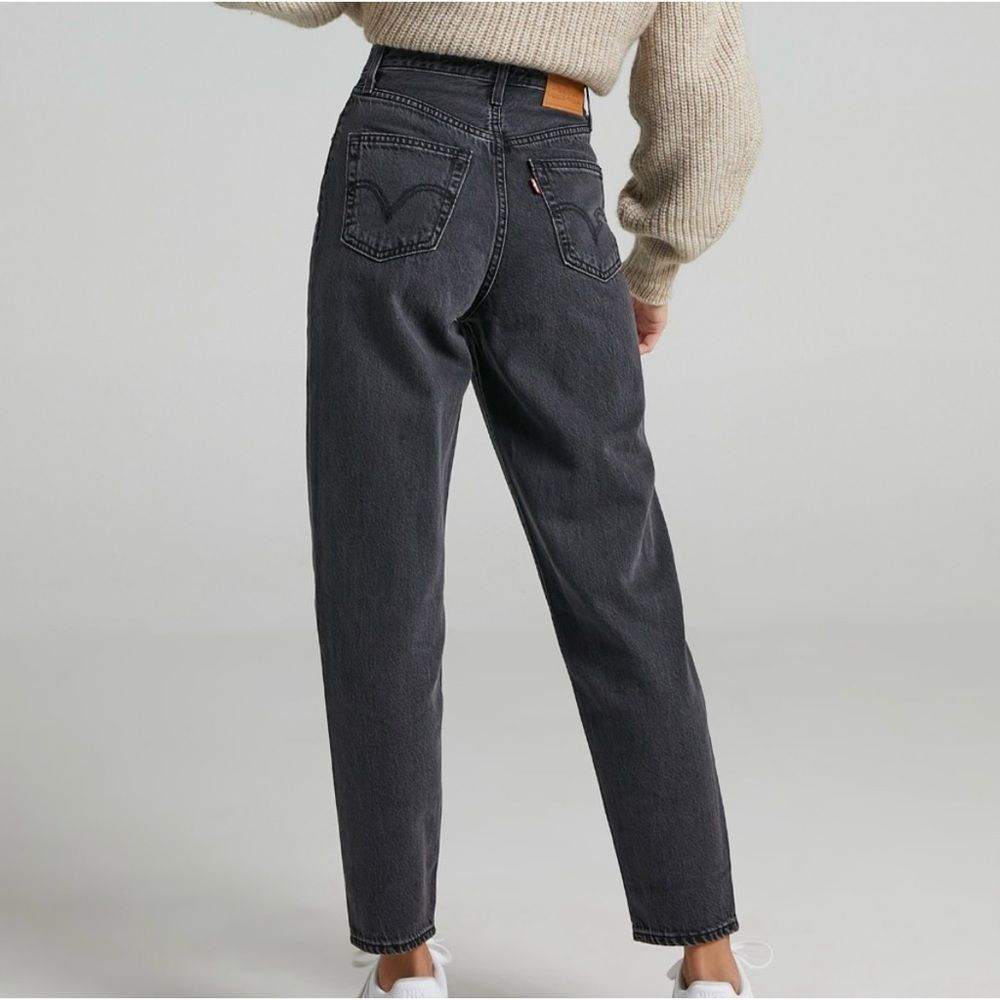 Levi’s Premium High Loose Taper black denim jeans women’s size 24